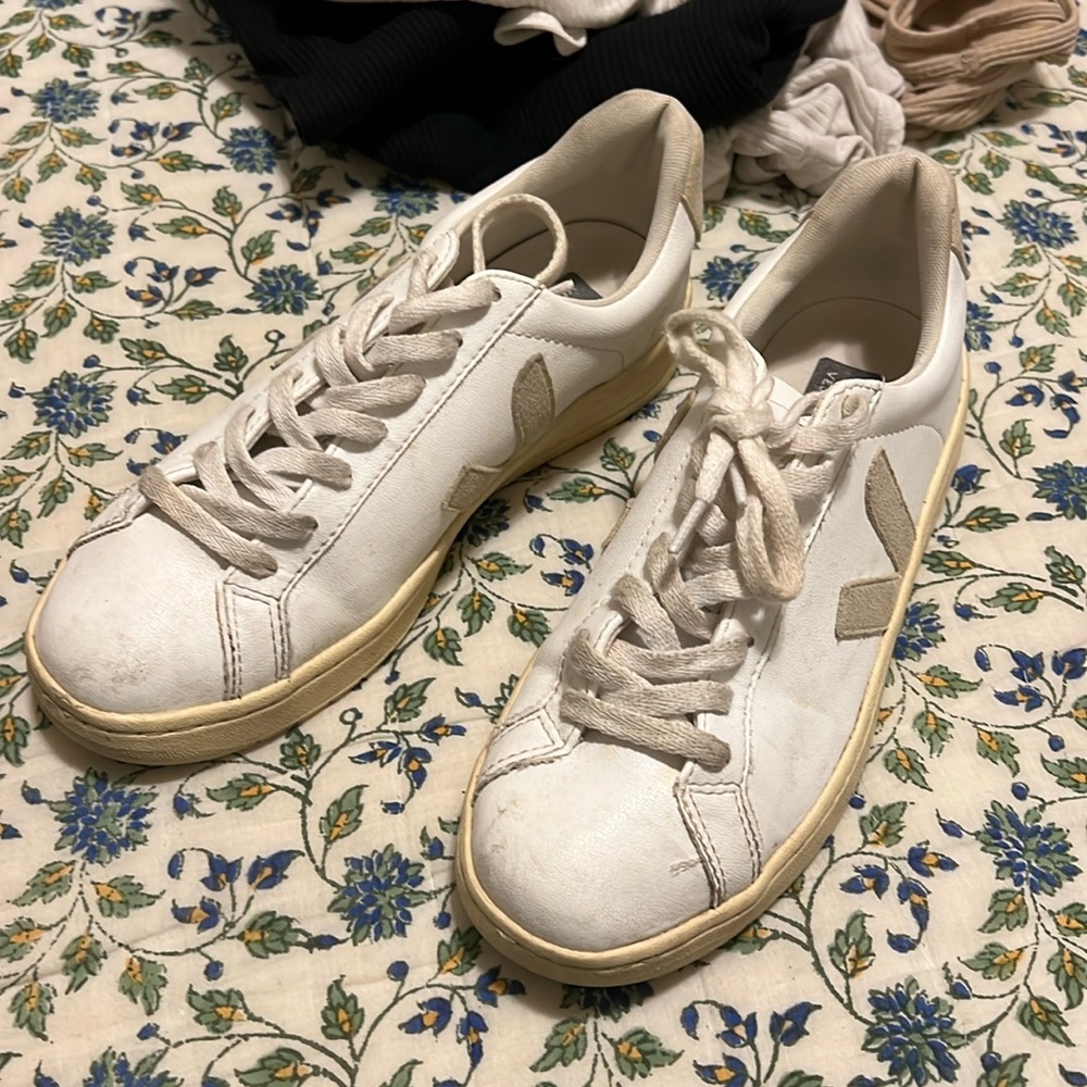 Nude Vejas